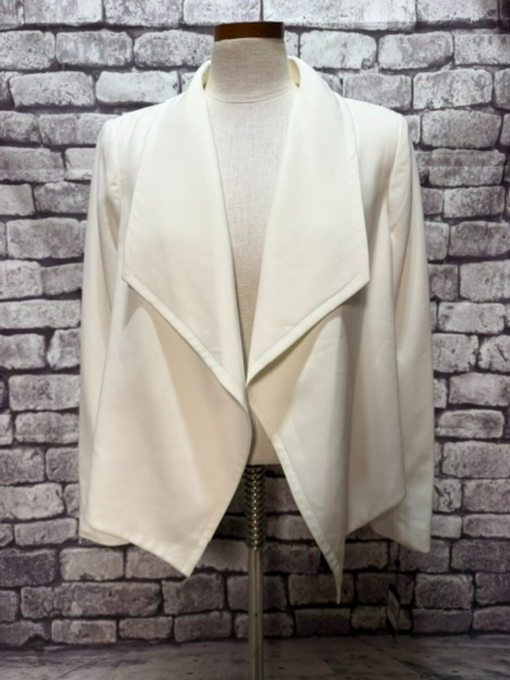 Tommy Hilfiger NWT Ivory No Close Long Sleeve Jacket Size 12
